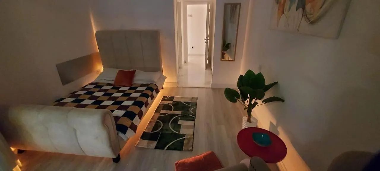 הוסטל דובאי Casa Vera Vacations איחוד האמירויות הערביות