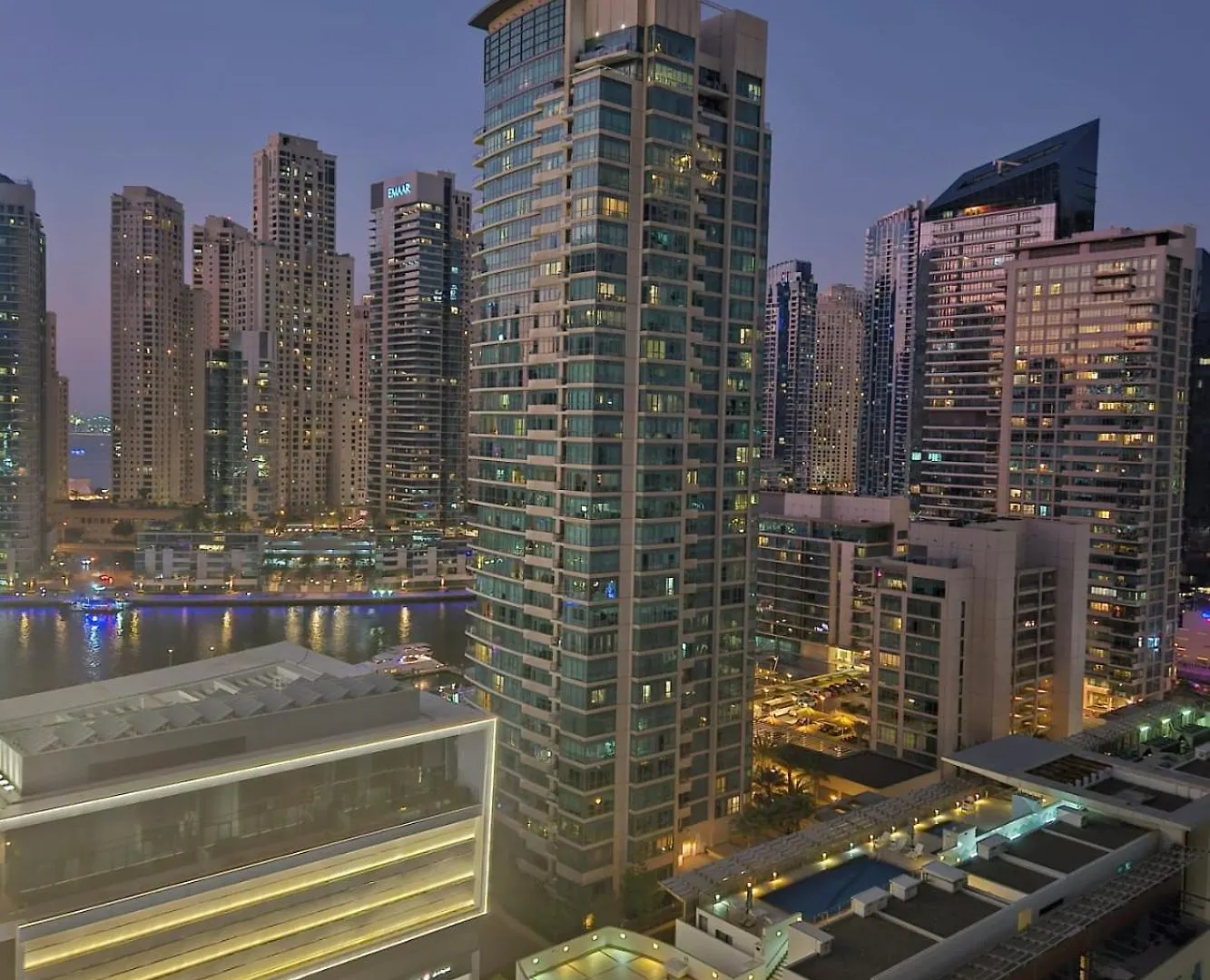 Casa Vera Vacations Pansiyon Dubai Hostel